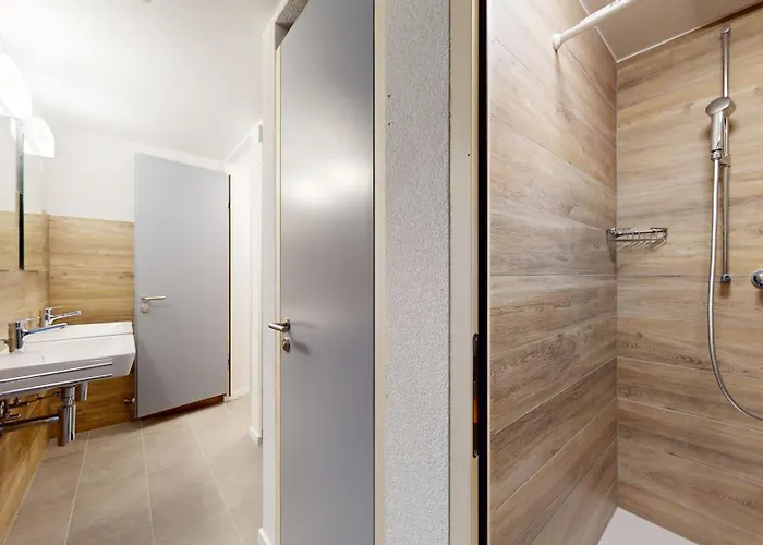 De L Ours Authentic Etage Valerie 12 Pers Konukevi