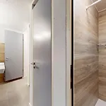 De L Ours Authentic Etage Valerie 12 Pers בית הארחה